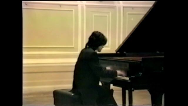 Alexei Sultanov performs Liszt Mephisto Walzer and Rachmaninov Etude-Tableu op. 39 Nr. 5 смотреть онлайн