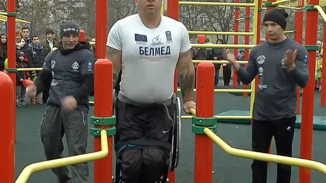 В средней школе №45 появилась собственная воркаут площадка смотреть онлайн