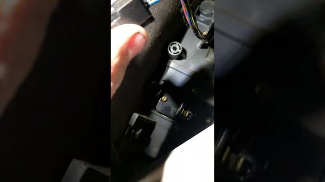 1989 Toyota Land Cruiser FJ62 climate control fan relay replacement смотреть онлайн