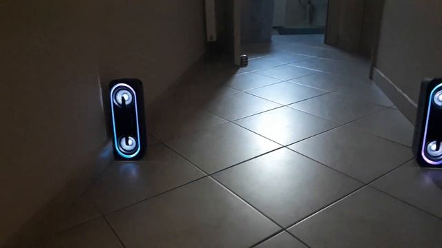 Sony srs xb40 in stereo mode - Earrape test смотреть онлайн