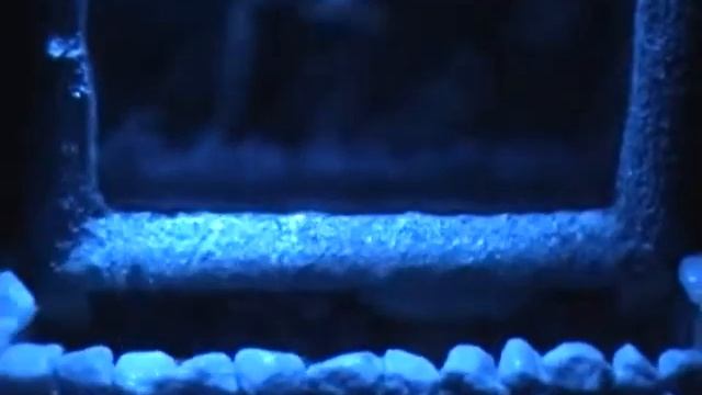 Самодельный водопад по стеклу с фотографией. смотреть онлайн