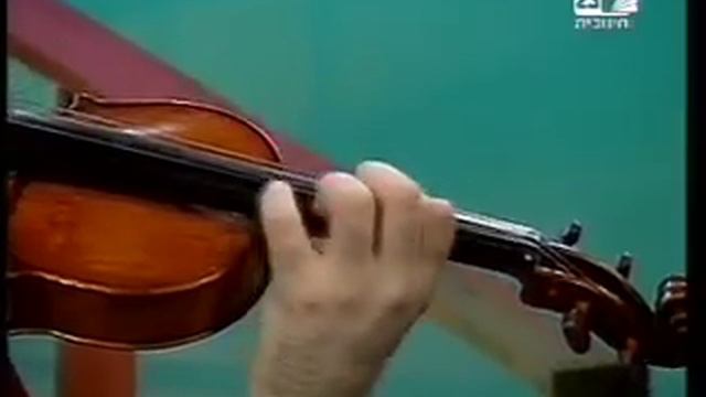 Hagai Shaham plays Kreisler Tambourine Chinois смотреть онлайн