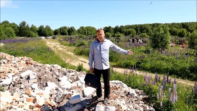 В Наволоках десятки тонн мусора свалили чуть ли не на мертвецов смотреть онлайн