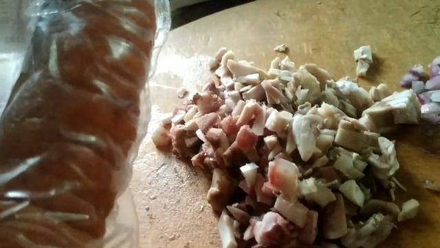 суп с грибами,ролтоном и колбасой. смотреть онлайн