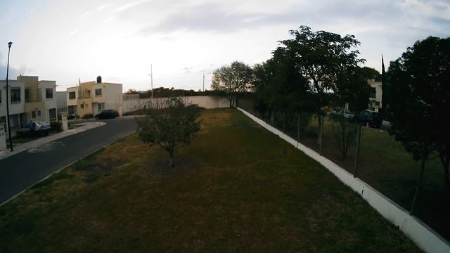 Drone con camara EACHINE E520s - Prueba video Test - aprendiendo a volar 1 - primer choque смотреть онлайн