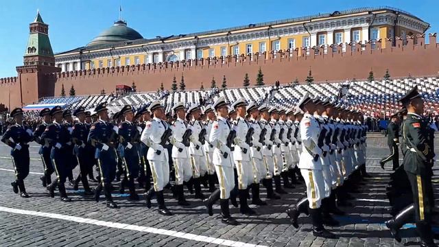 Китайские военные на параде. смотреть онлайн