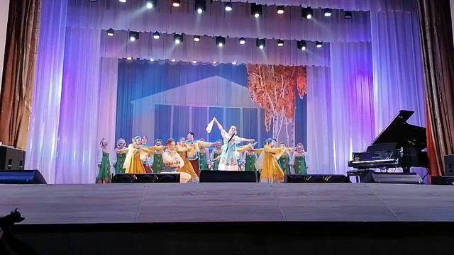 ансамбль народного песни и танца "Прииртышье", г. Омск, лирический танец "Жёлтый звон". смотреть онлайн