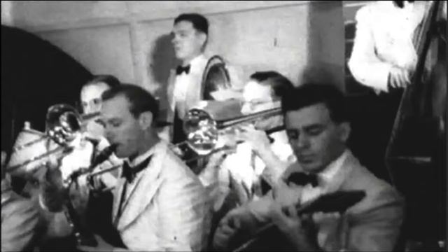 HOPEINEN KUU - Guarda che luna, Olavi Virta v.1960 смотреть онлайн