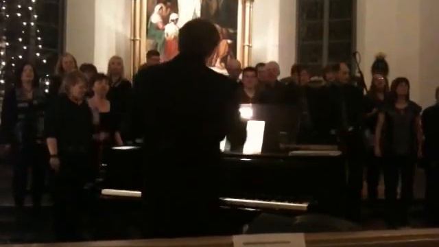 Kinna Gospelkör - Down by the riverside смотреть онлайн