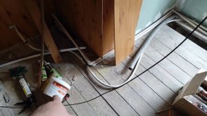 Клей для МДФ панелей, шпатлевка и мелочи для ремонта