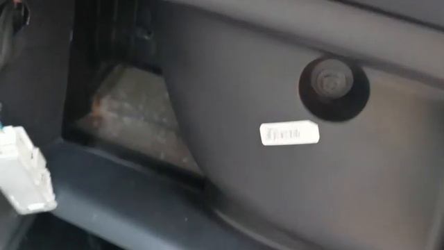 Echange filtre de clim ou habitacle sur Peugeot 3008 смотреть онлайн