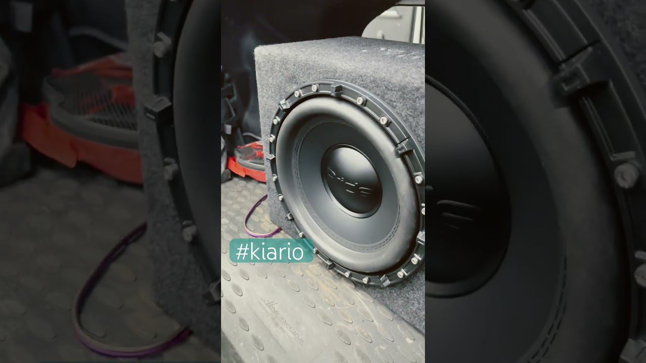 Простейшая аудиосистема в Kia Rio с одним усилителем #kia #music #sound #shorts смотреть онлайн