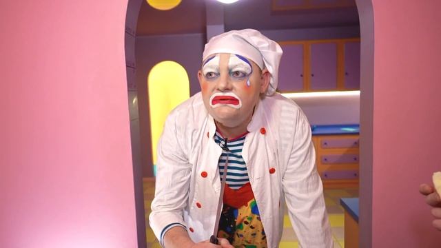 НИКОГДА НЕ СОГЛАШАЙТЕСЬ НА ИГРЫ КЛОУНОВ! смотреть онлайн