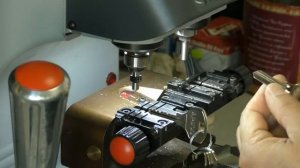 Изготовление "английского" ключа на станке с вертикальной фрезеровкой