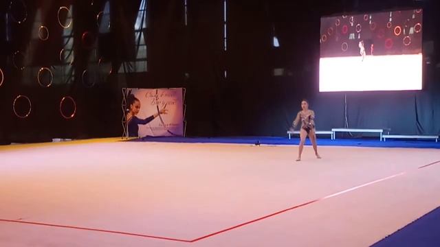 выступление гимнастки смотреть онлайн