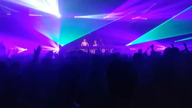 Rebelion & Delete at XXlerator Raw: E-Force - The Edge of Insanity смотреть онлайн