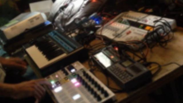 LIVEJAM // 1000LEAVES смотреть онлайн