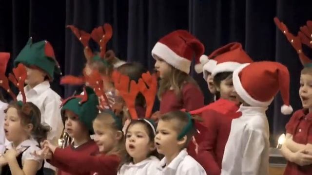 Mikki's 2013 Christmas Concert смотреть онлайн