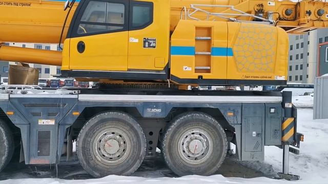 Автокран XCT 100 грузоподъемностью 100 тонн. смотреть онлайн
