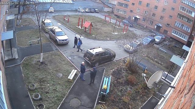 Сотрудник первый напал вот и не было выбора. смотреть онлайн