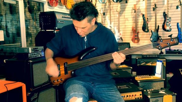Guitar Czar Ibanez SR700 Fretless!! смотреть онлайн
