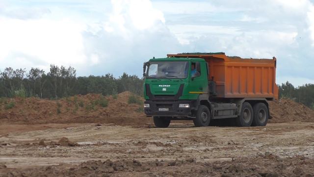 Разгрузка самосвалов МАЗ-МАН-752558 смотреть онлайн