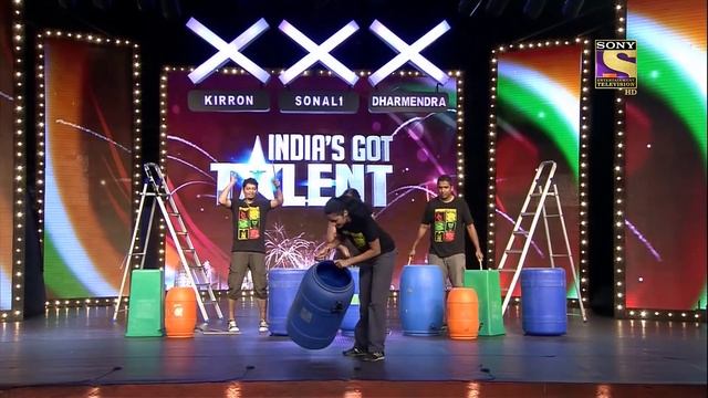 इस Crew ने दिखाई अपनी Unique "Drumming Skills" |India's Got Talent Season 3 |Fun Act смотреть онлайн