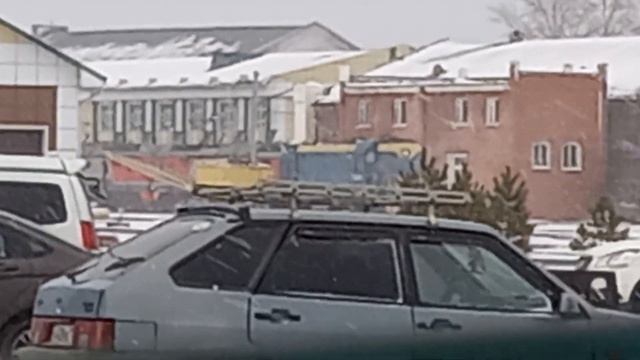 Два ТЭМ18ДМ и ТЭМ18Д стоят в ТЧПРИНГ-31 Омск. смотреть онлайн