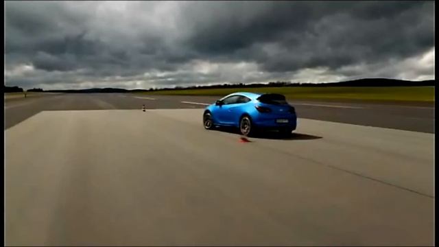 Opel Astra OPC 2012 смотреть онлайн