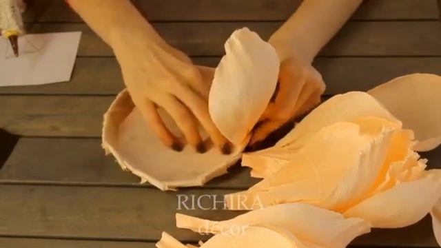 Большие цветы из бумаги | Большие пионы из гофрированной бумаги своими руками смотреть онлайн