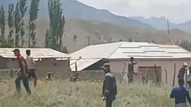 Фаргона Вилояти Сух Туманидаги Уриш смотреть онлайн