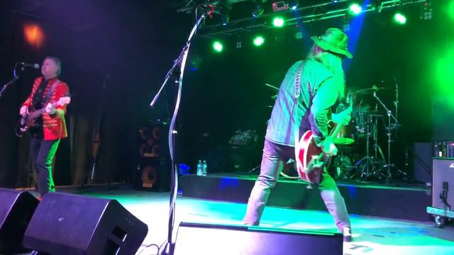 Michael Morrow and The Culprits covering Ted Nugent’s “Stranglehold”, live at The Venue смотреть онлайн