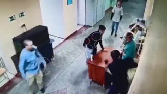 Шесть пациентов психбольницы сбежали в Иркутске