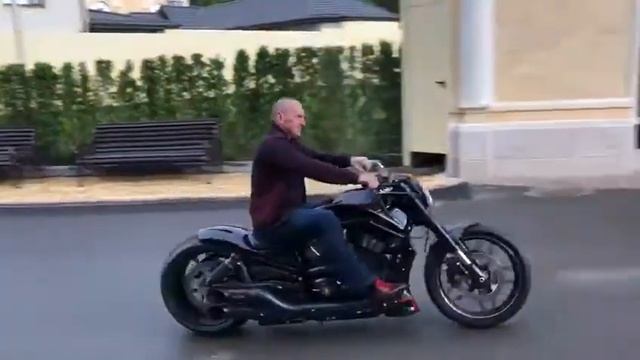 Юрий Иванов увлекается мотоциклами смотреть онлайн