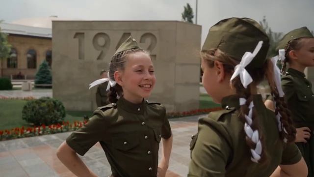 Танцевальный коллектив "LORD" Танец "Катюша" смотреть онлайн