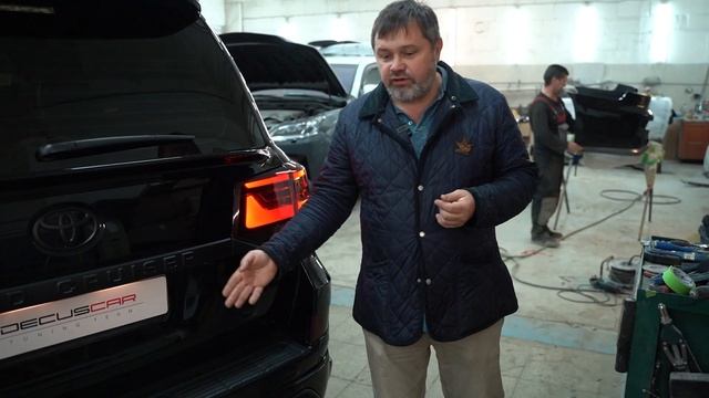 Toyota LC200 VARYAG Wald Black Bison