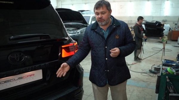 Toyota LC200 VARYAG Wald Black Bison