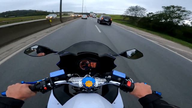PILOTEI A GSX 1250 NA BR *MOTO BRUTA* смотреть онлайн