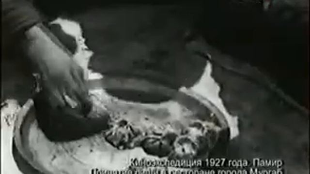 Принятие пищи в ресторане города Мургаб смотреть онлайн
