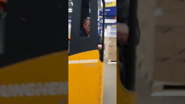 Нарушение охраны труда ЧАСТЬ 1 в торговом центре METRO Cash & Керри России мкад 104 км 31 марта. смотреть онлайн