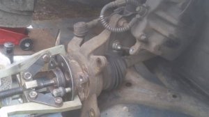 Снятие передней ступицы на Ssangyong New Actyon 2012 г.в.