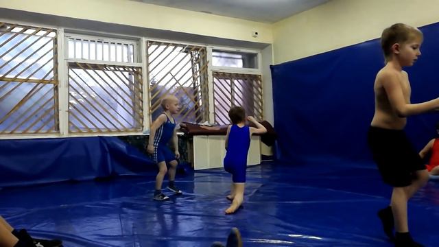 Греко-римская борьба. Тренировочный поединок с первогодкой смотреть онлайн