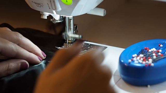 How I Sewed my Shift Dress with Asymmetric Neckline, Clasp & Overlay смотреть онлайн