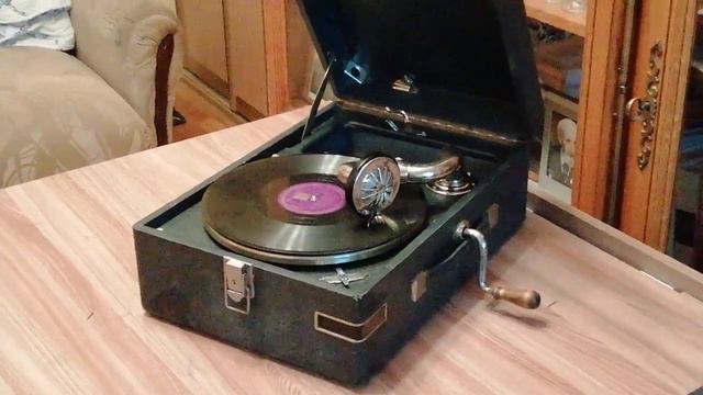 Еврейская Комсомольская, из кинофильма "Искатели счастья" смотреть онлайн