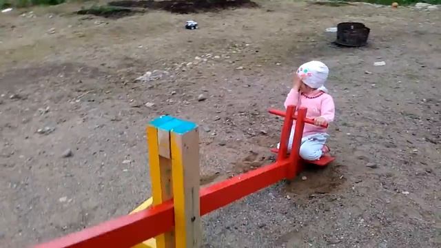 Детская площадка. Новая качель. Лерин двор. Дальше-Лучше. Пупсики ТВ Пупсики Лера и Ника смотреть онлайн