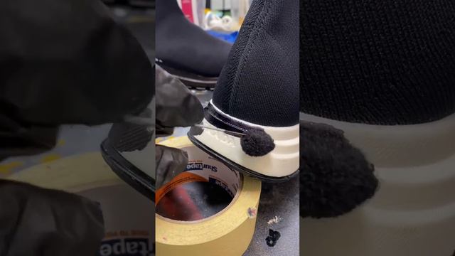 Dying the soles black (Prada) смотреть онлайн