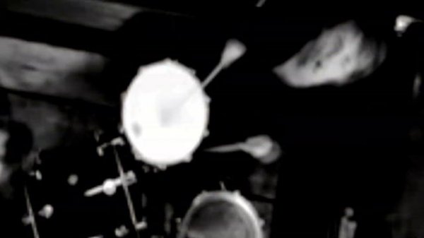 Dominic Howard - Everybody Loves Me.