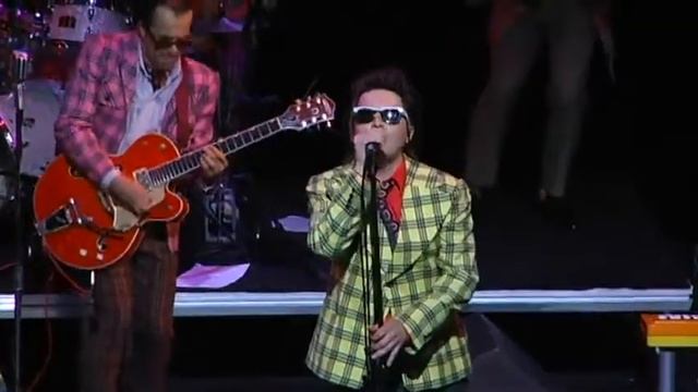 Кавер группа в Доме Музыки - stray cat strut смотреть онлайн