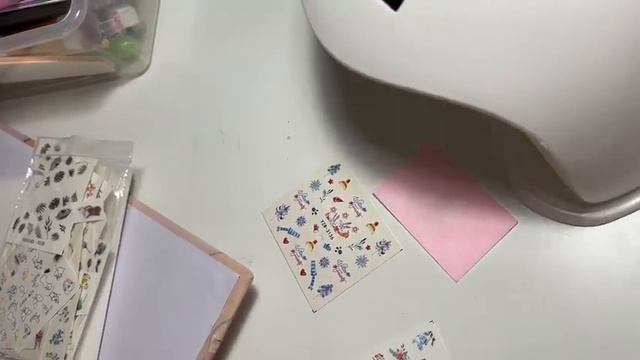Муж готовит БЛИНЫ! Делаю МАНИКЮР КЕРИ! Будем ставить пластины? смотреть онлайн