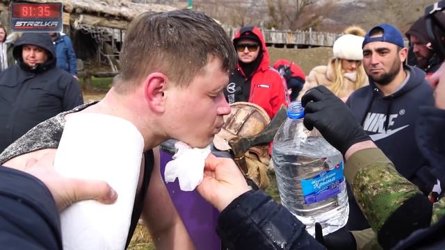 ВИКИНГ против Бойца без правил !!! Хороший Бой !!! смотреть онлайн